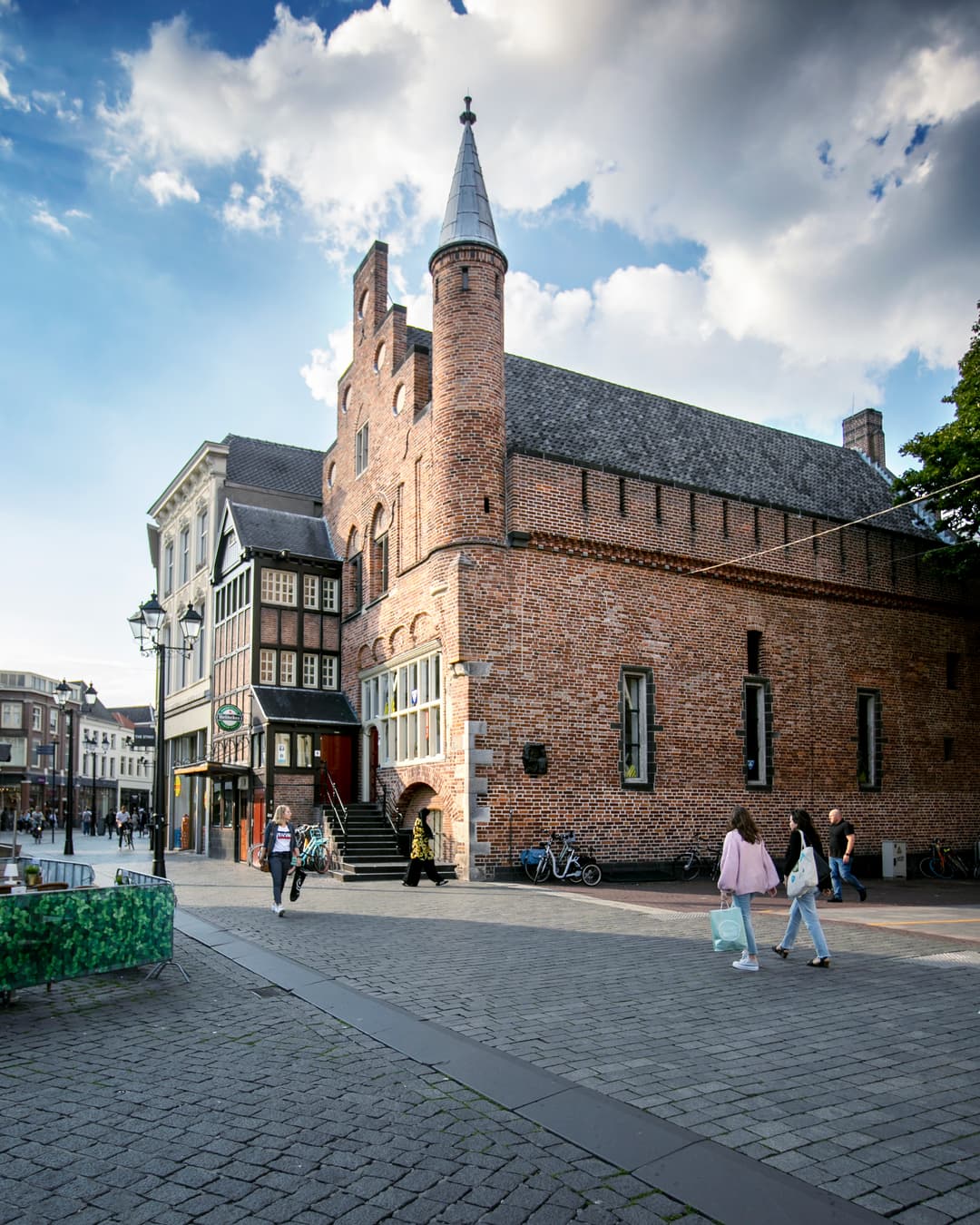 Den-Bosch-Stadsbeeld-Mari-Durieux (15).jpg